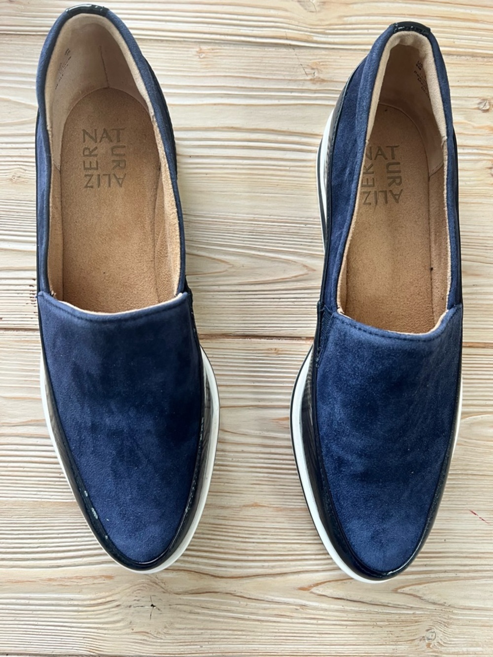 Naturalizer Navy Suede Slip-On Sneakers Size 9 Comfort Loafer Casual